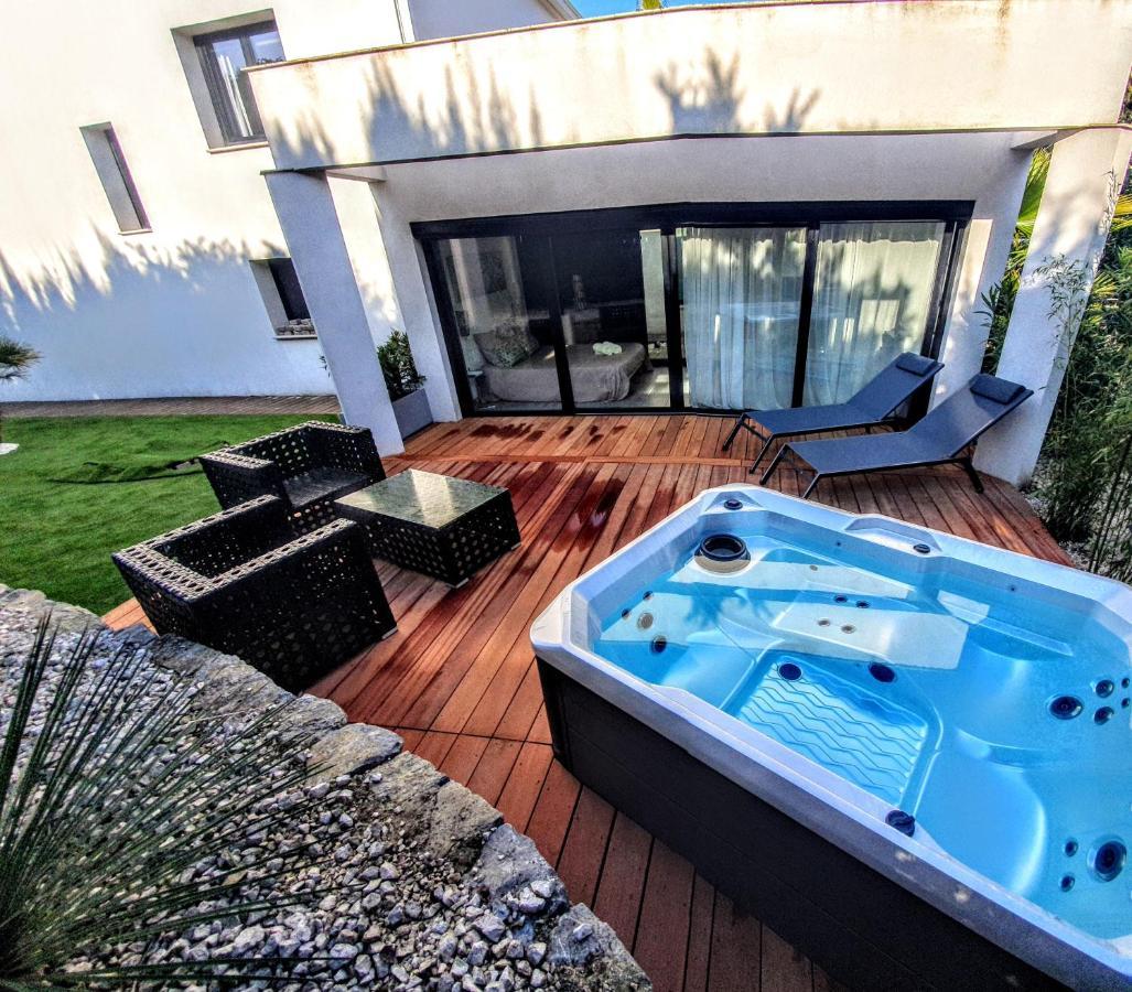 La Villa Blanche Sanary-sur-Mer Exterior foto